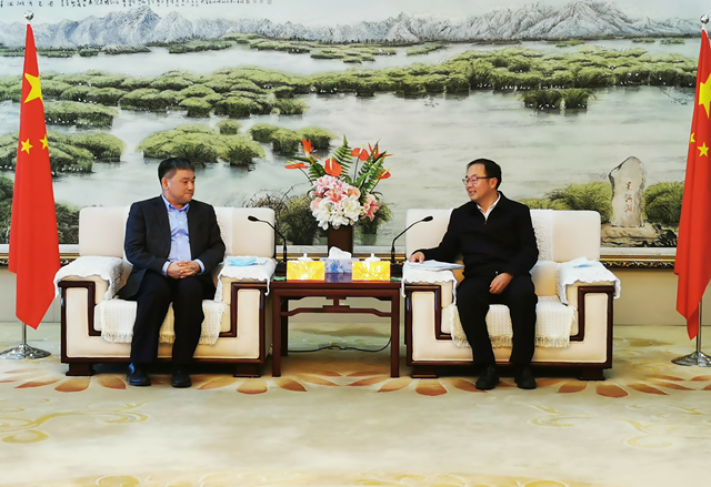 马国林拜访石嘴山市委市政府并签署战略合作协议